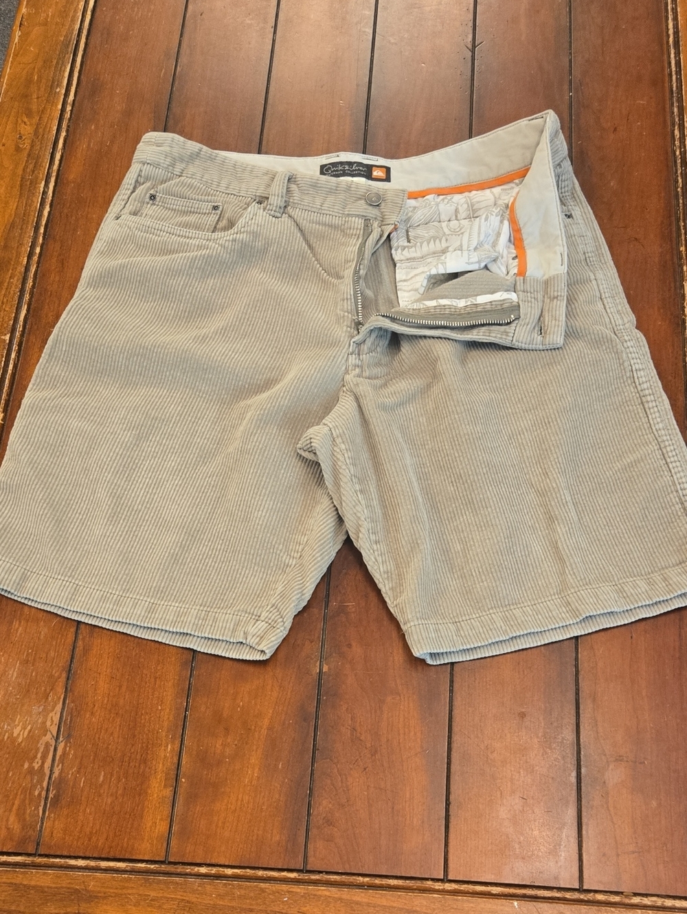 Quiksilver Men's Light Gray Corduroy Flat Front Shorts